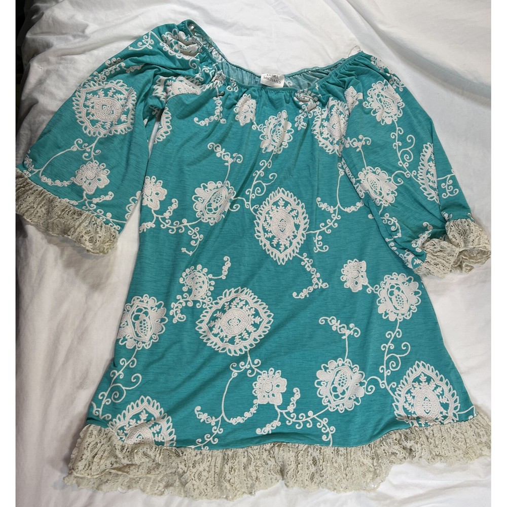Debra Michael’s Shirt Size Large